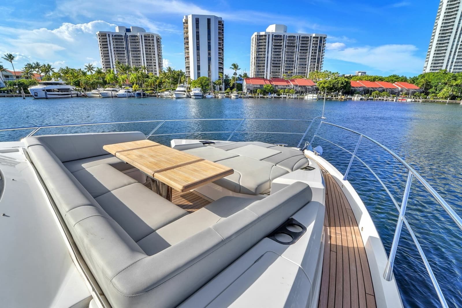 2023 Sunseeker Manhattan