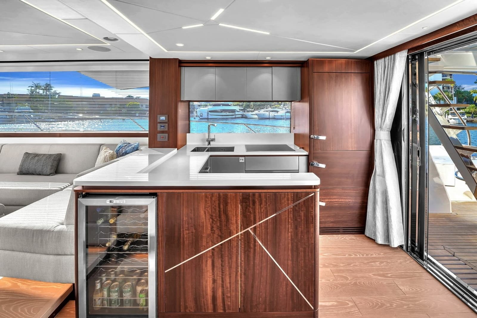 2023 Sunseeker Manhattan