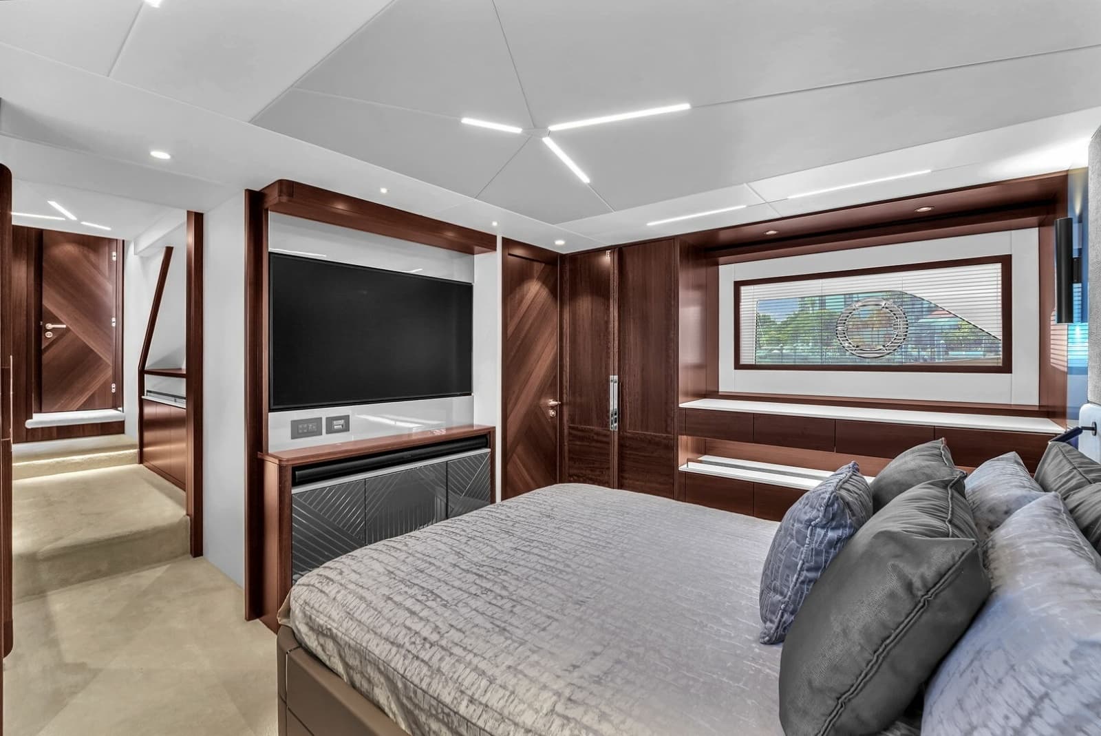 2023 Sunseeker Manhattan
