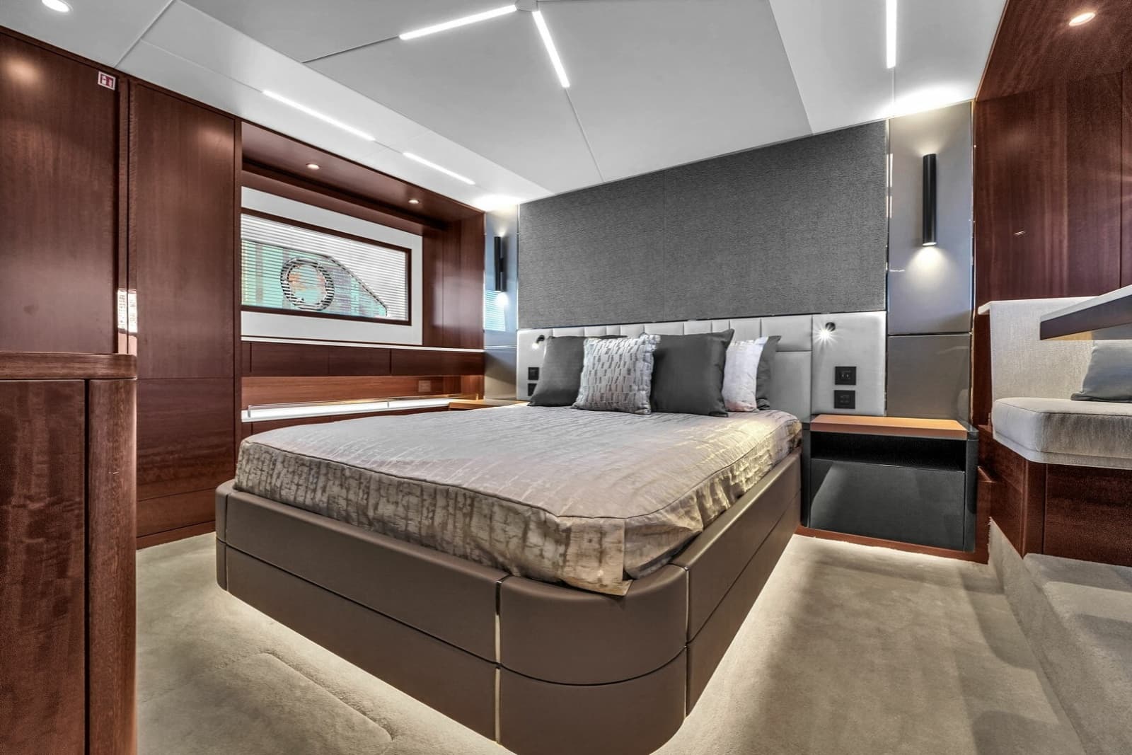 2023 Sunseeker Manhattan