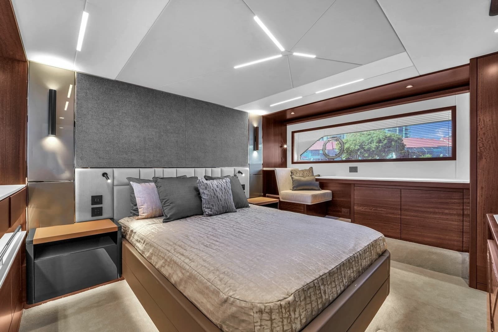 2023 Sunseeker Manhattan
