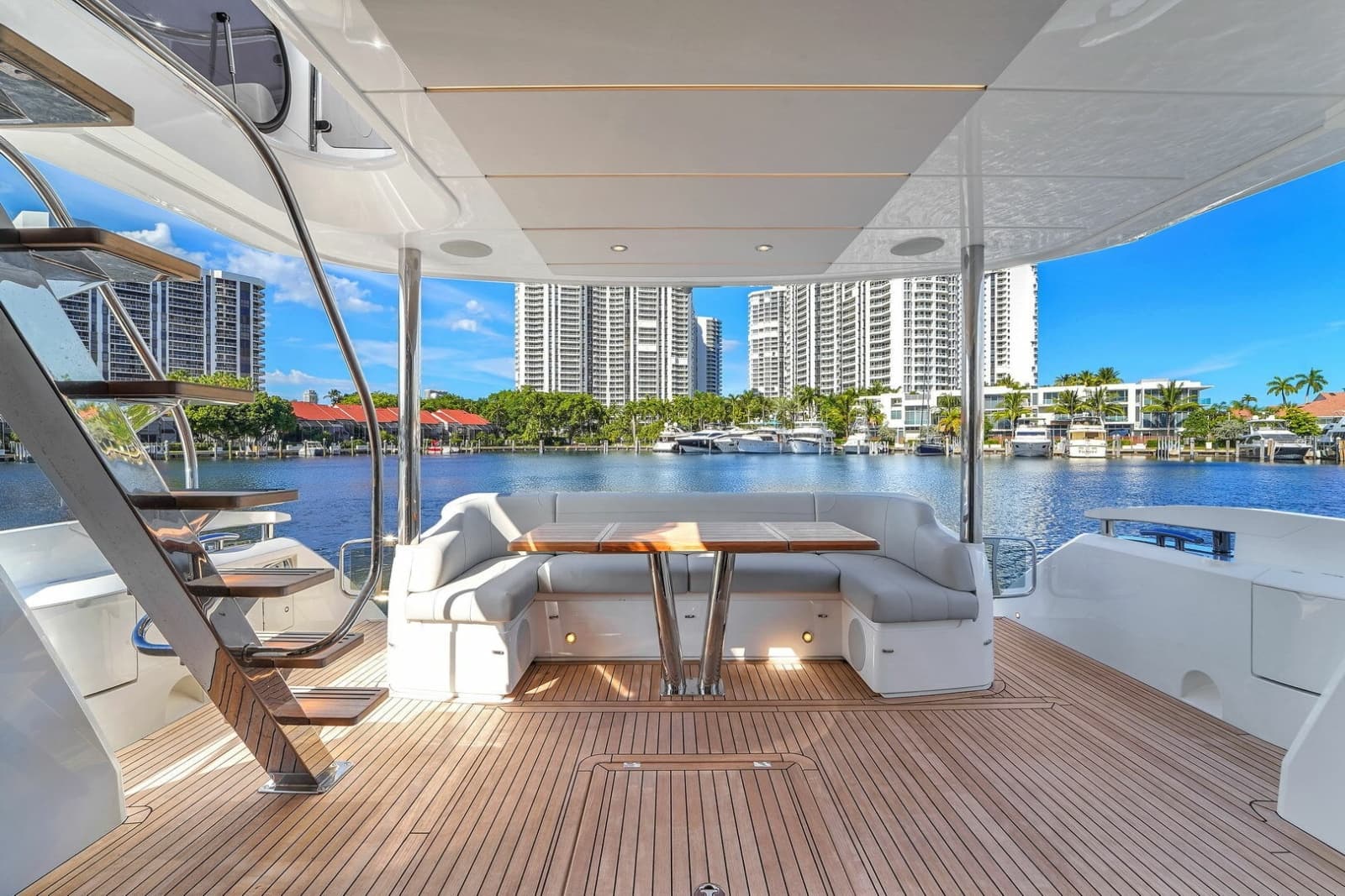 2023 Sunseeker Manhattan