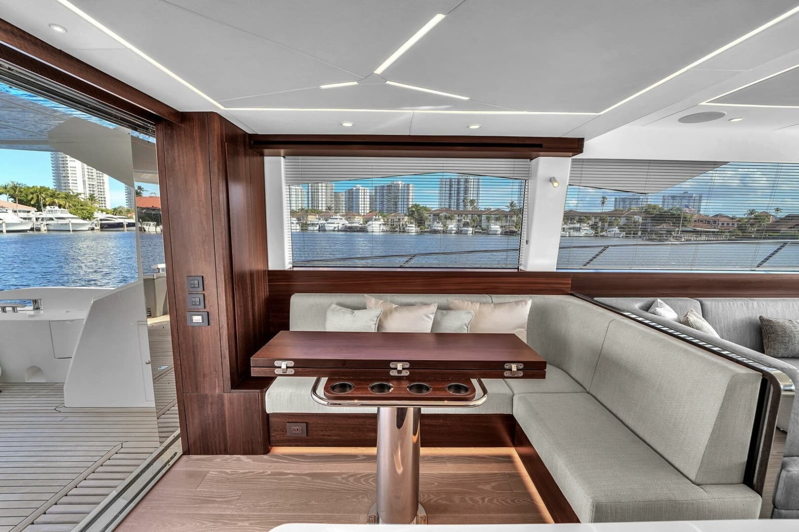 2023 Sunseeker Manhattan