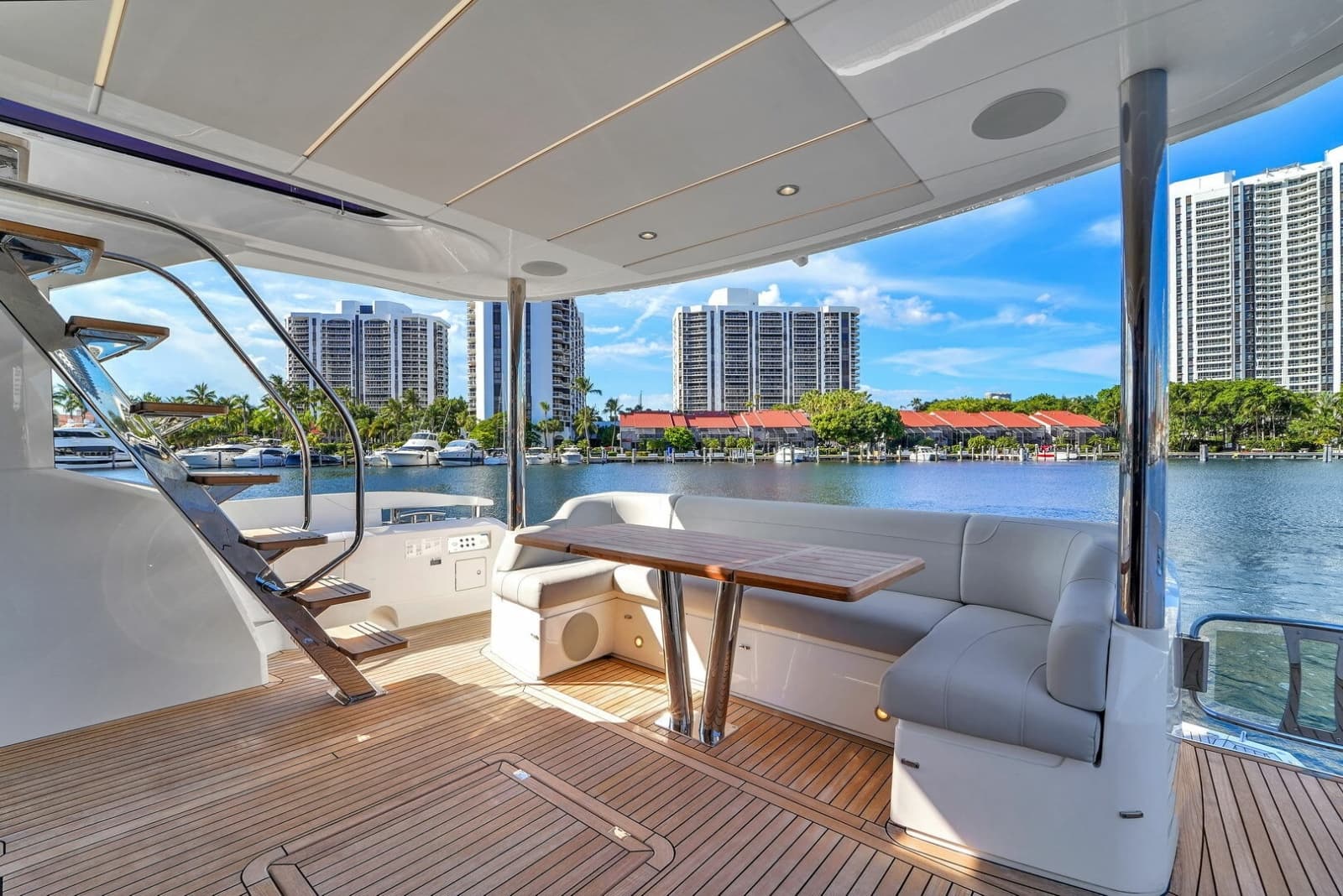 2023 Sunseeker Manhattan