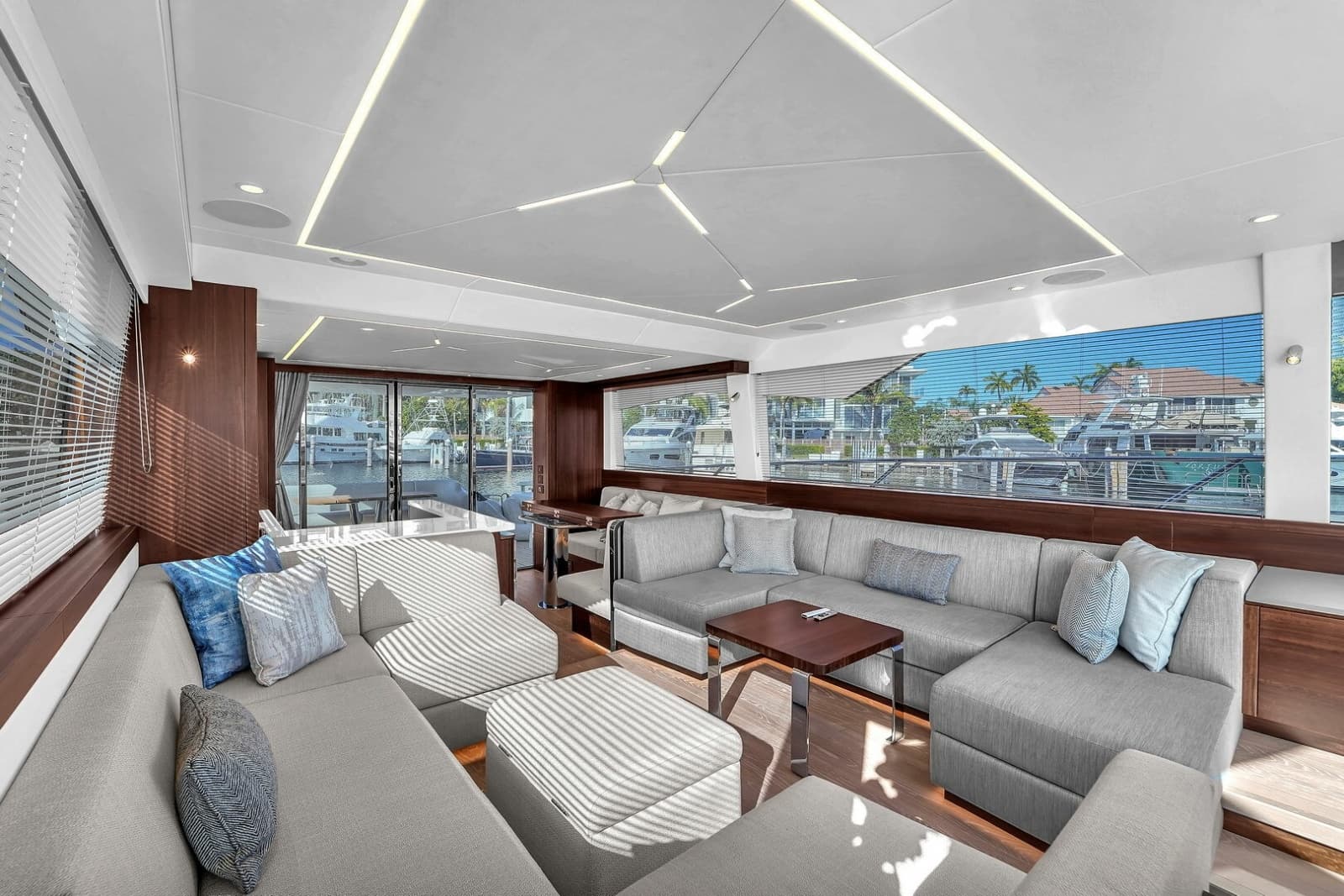 2023 Sunseeker Manhattan