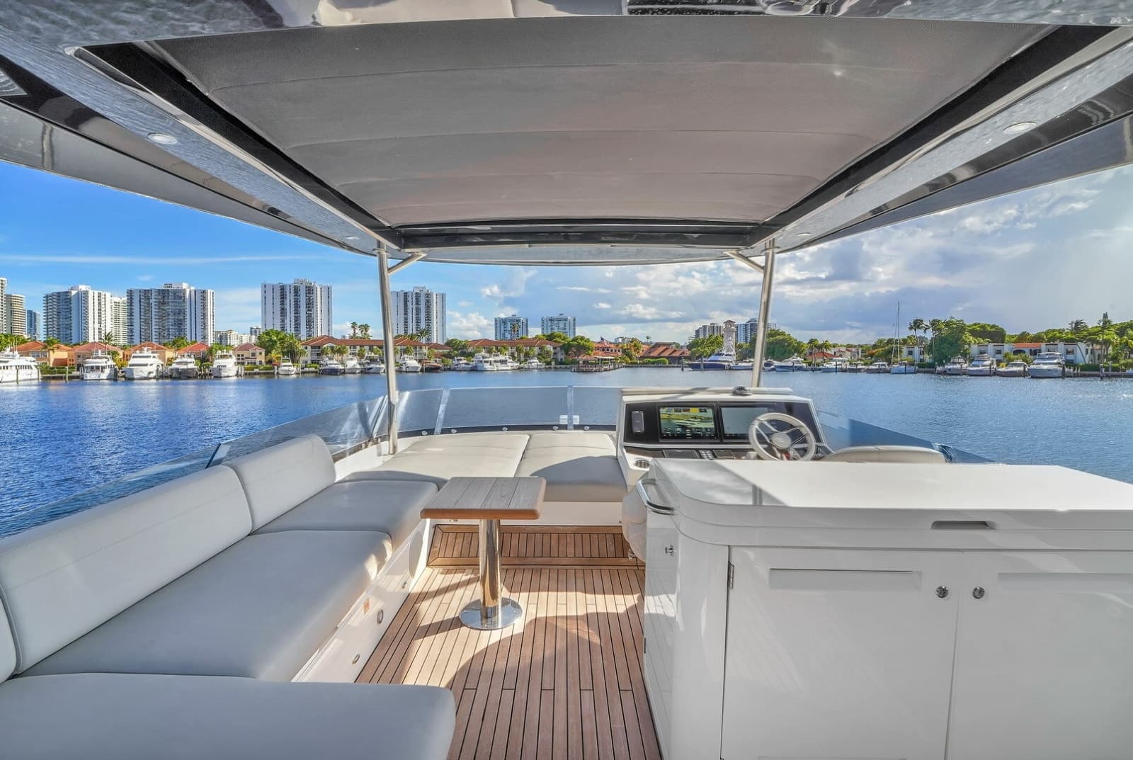 2023 Sunseeker Manhattan