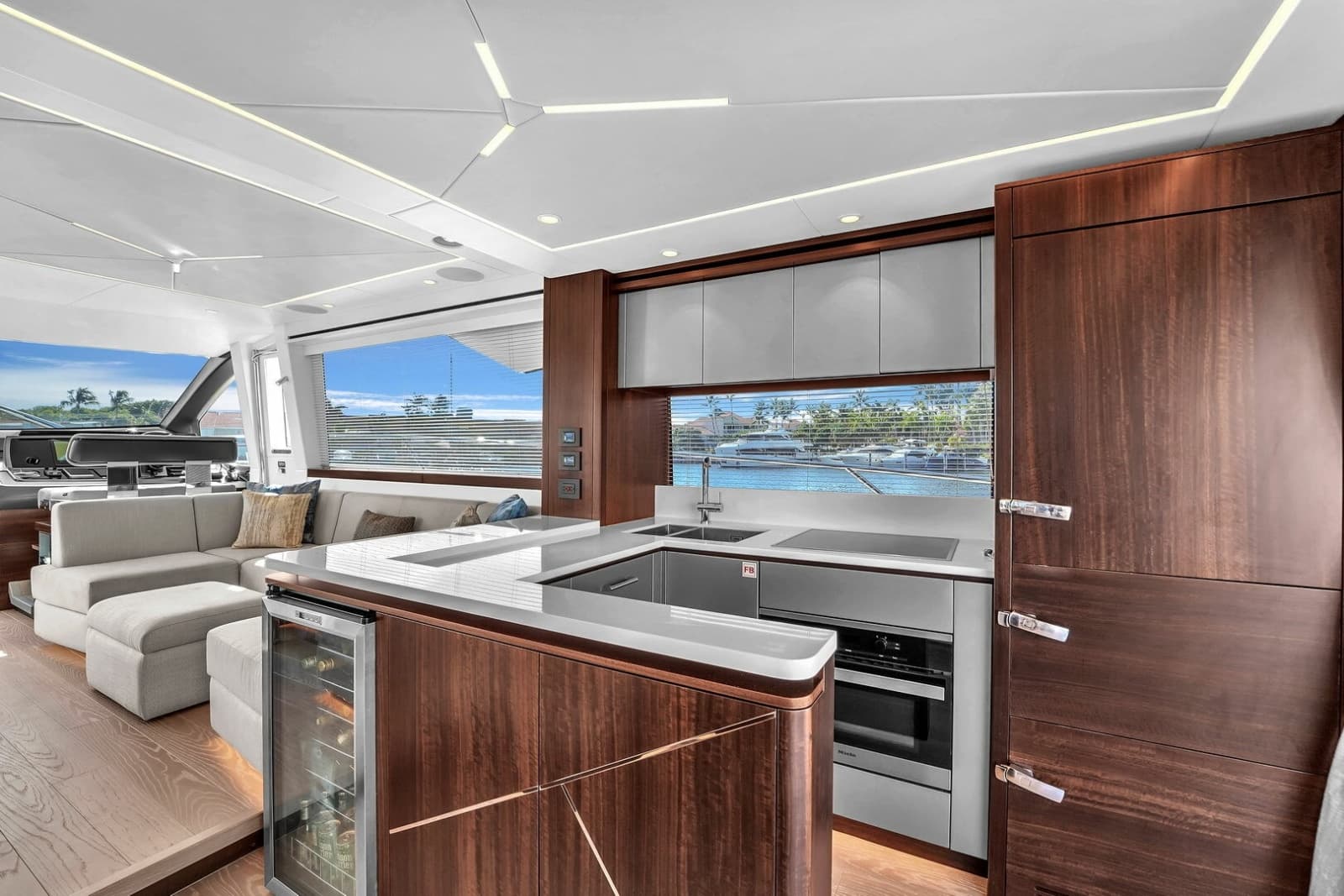 2023 Sunseeker Manhattan