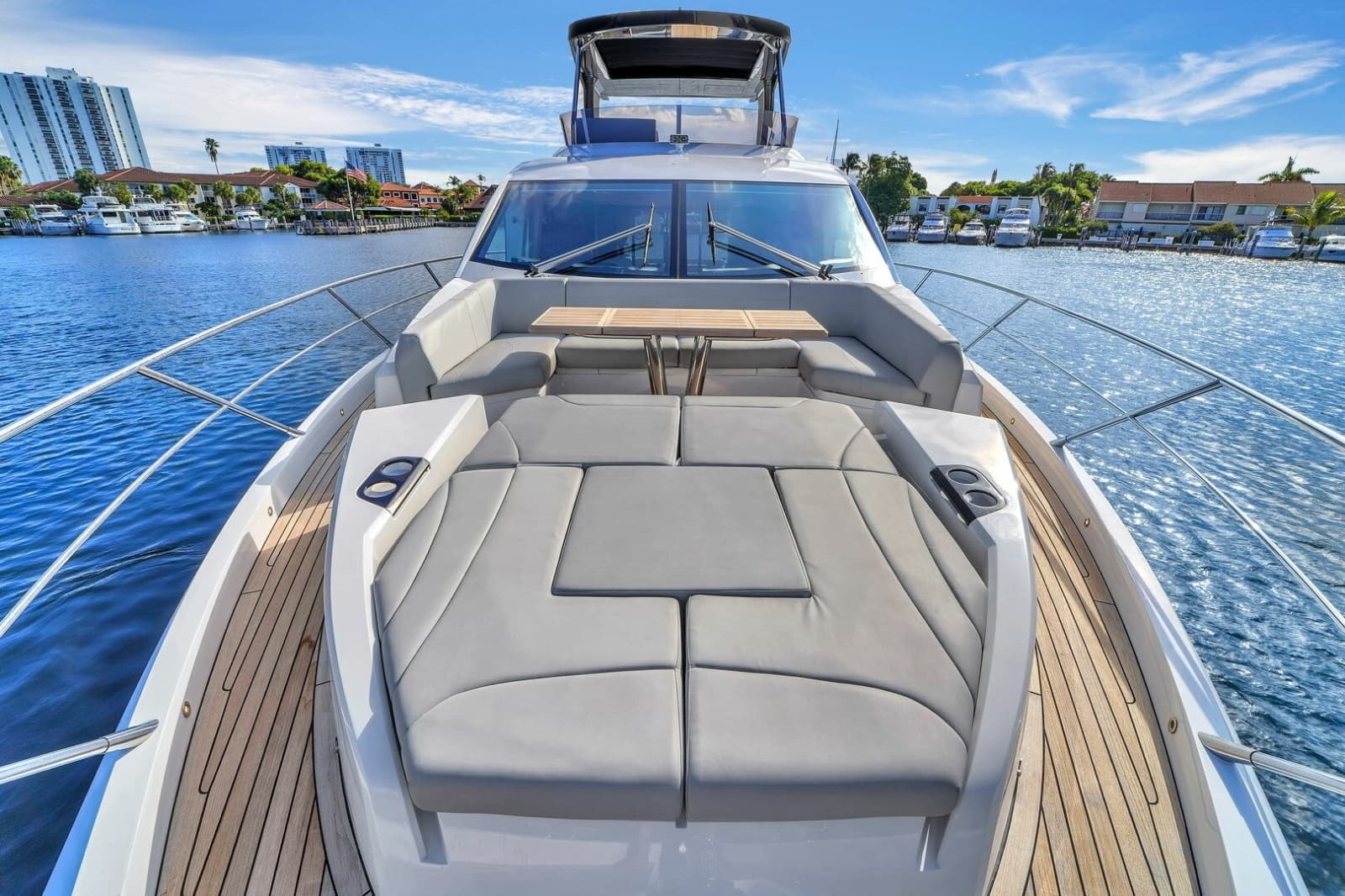 2023 Sunseeker Manhattan