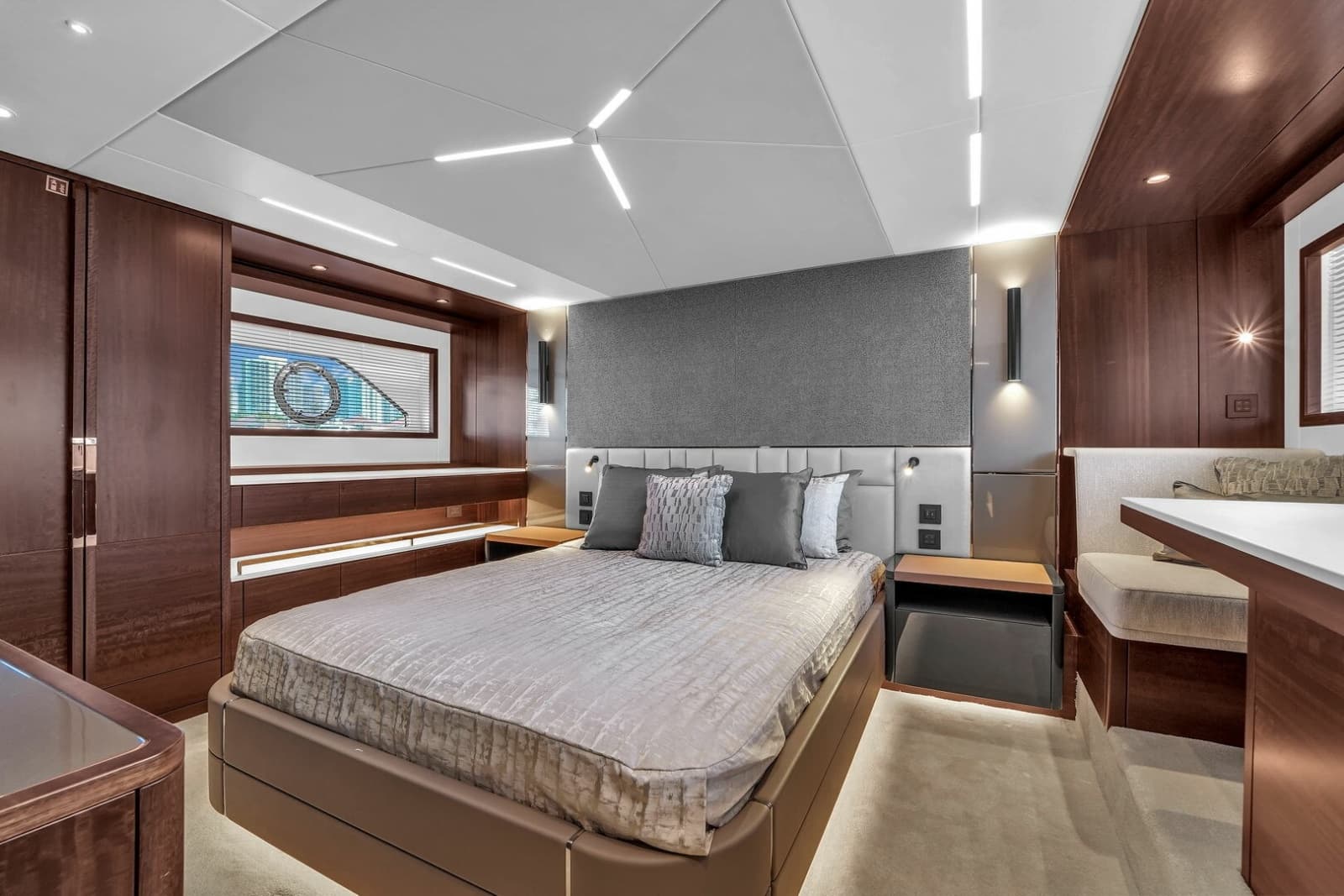 2023 Sunseeker Manhattan