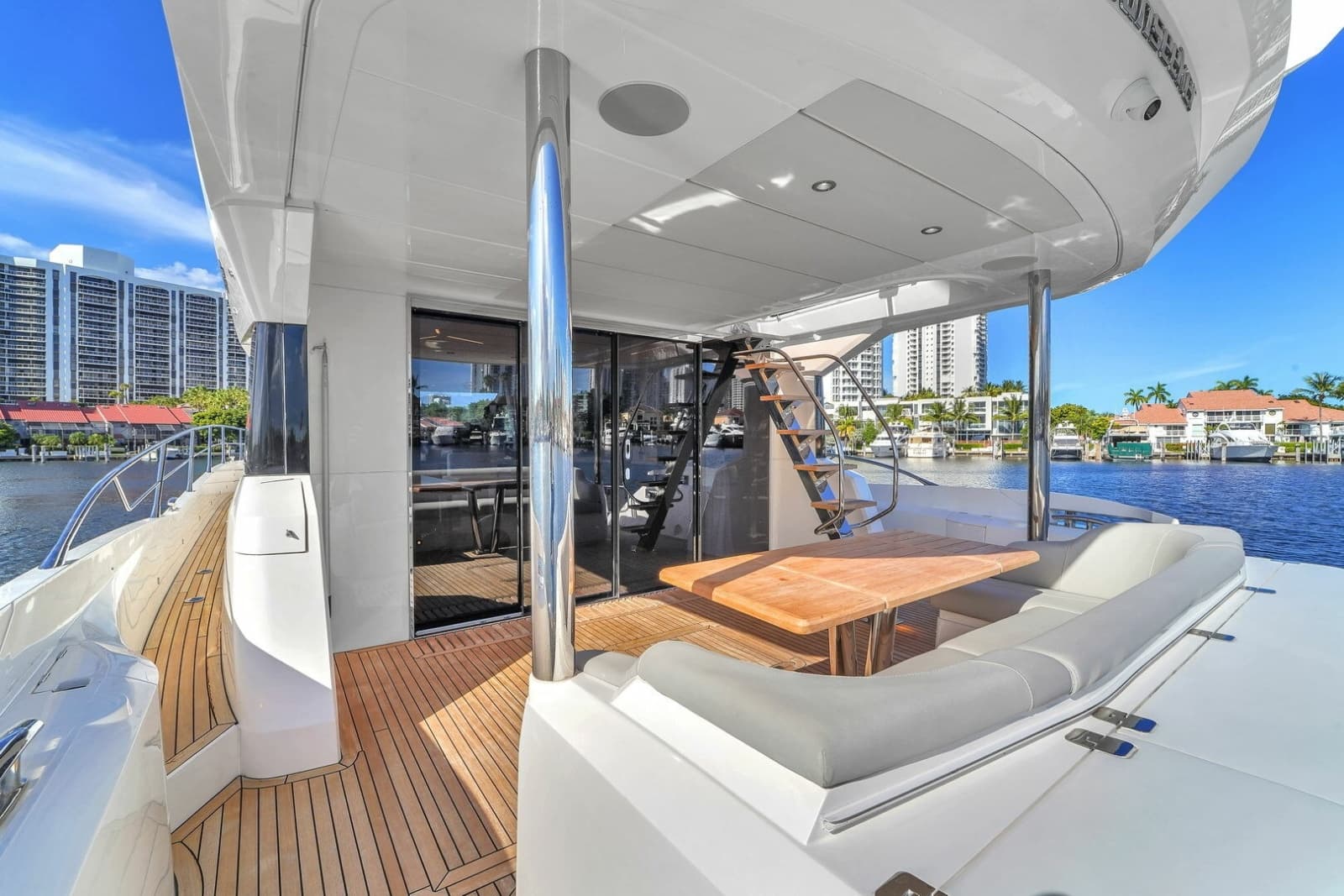 2023 Sunseeker Manhattan