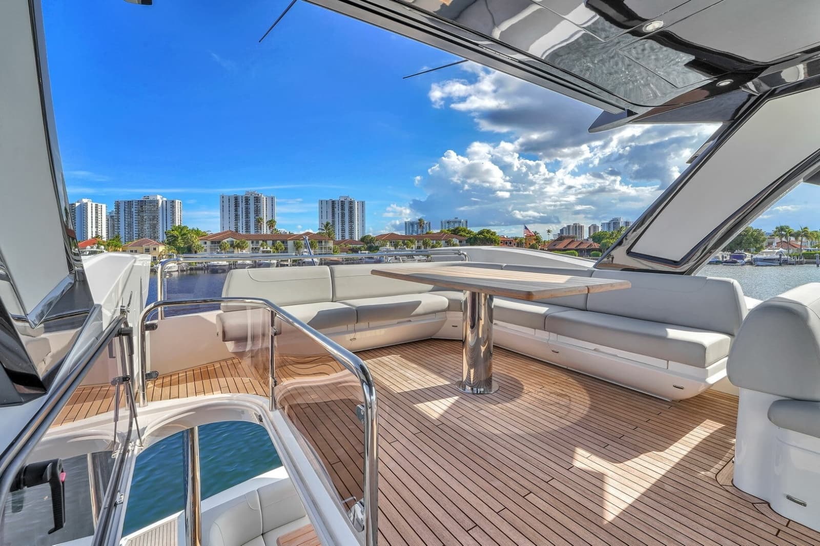 2023 Sunseeker Manhattan