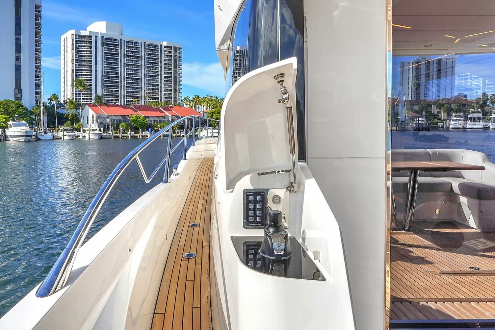 2023 Sunseeker Manhattan