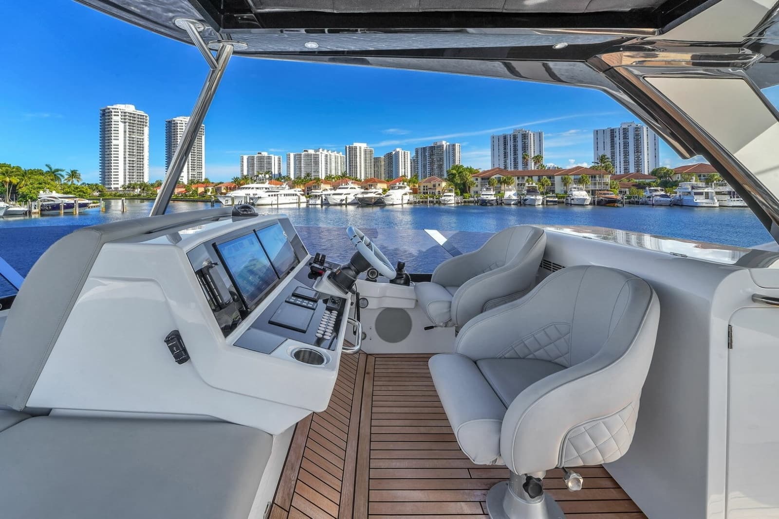 2023 Sunseeker Manhattan