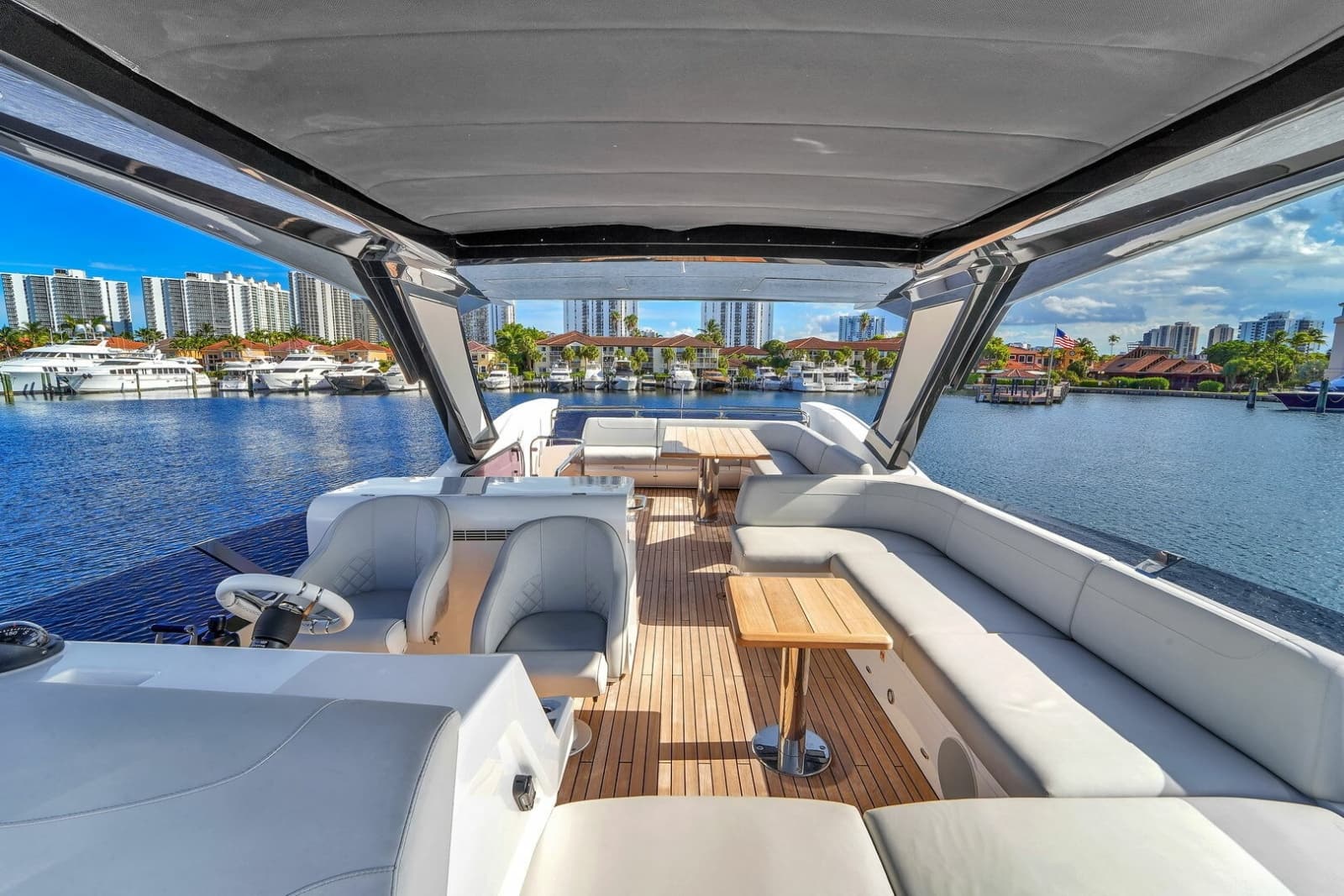 2023 Sunseeker Manhattan