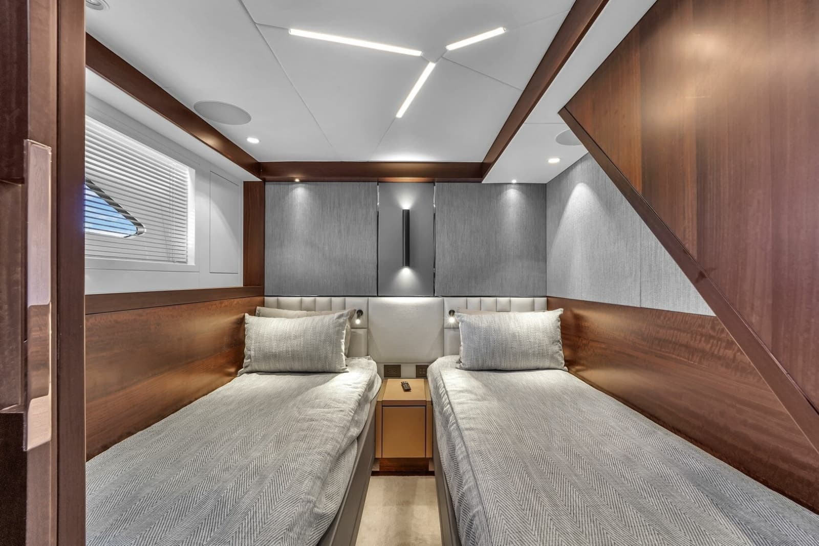 2023 Sunseeker Manhattan