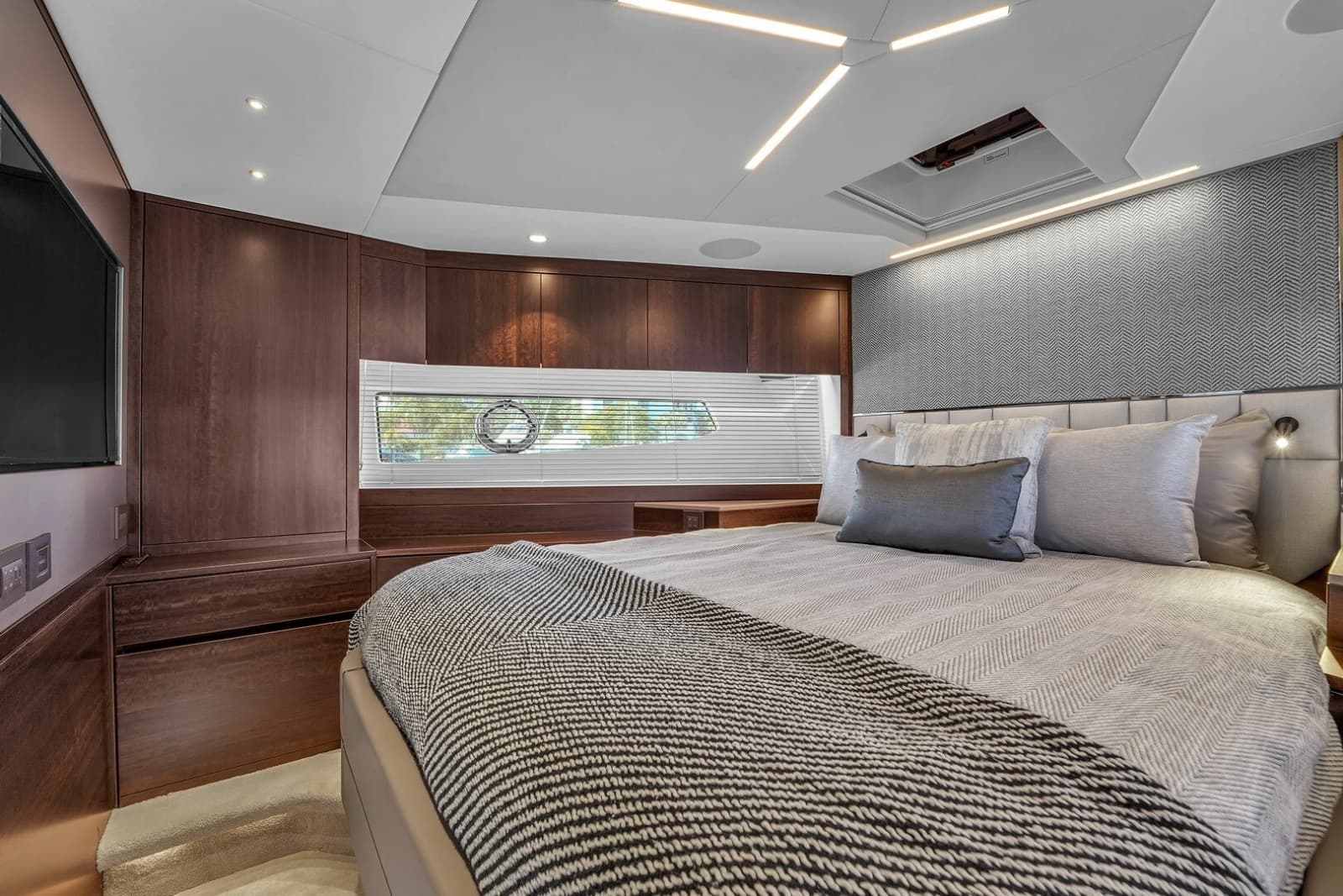 2023 Sunseeker Manhattan
