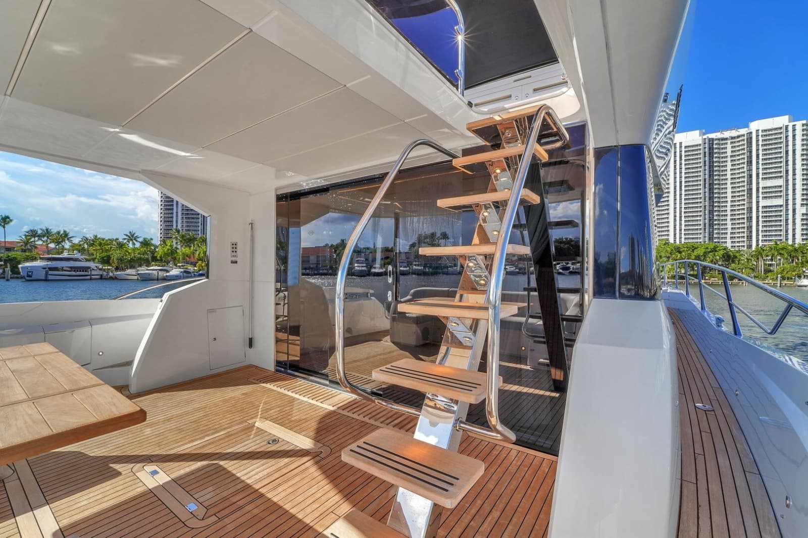 2023 Sunseeker Manhattan