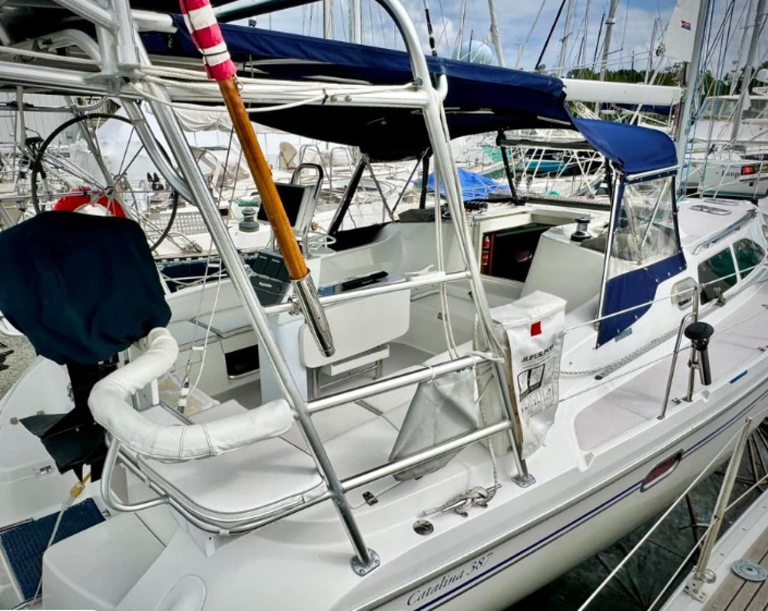 2004 Catalina 387