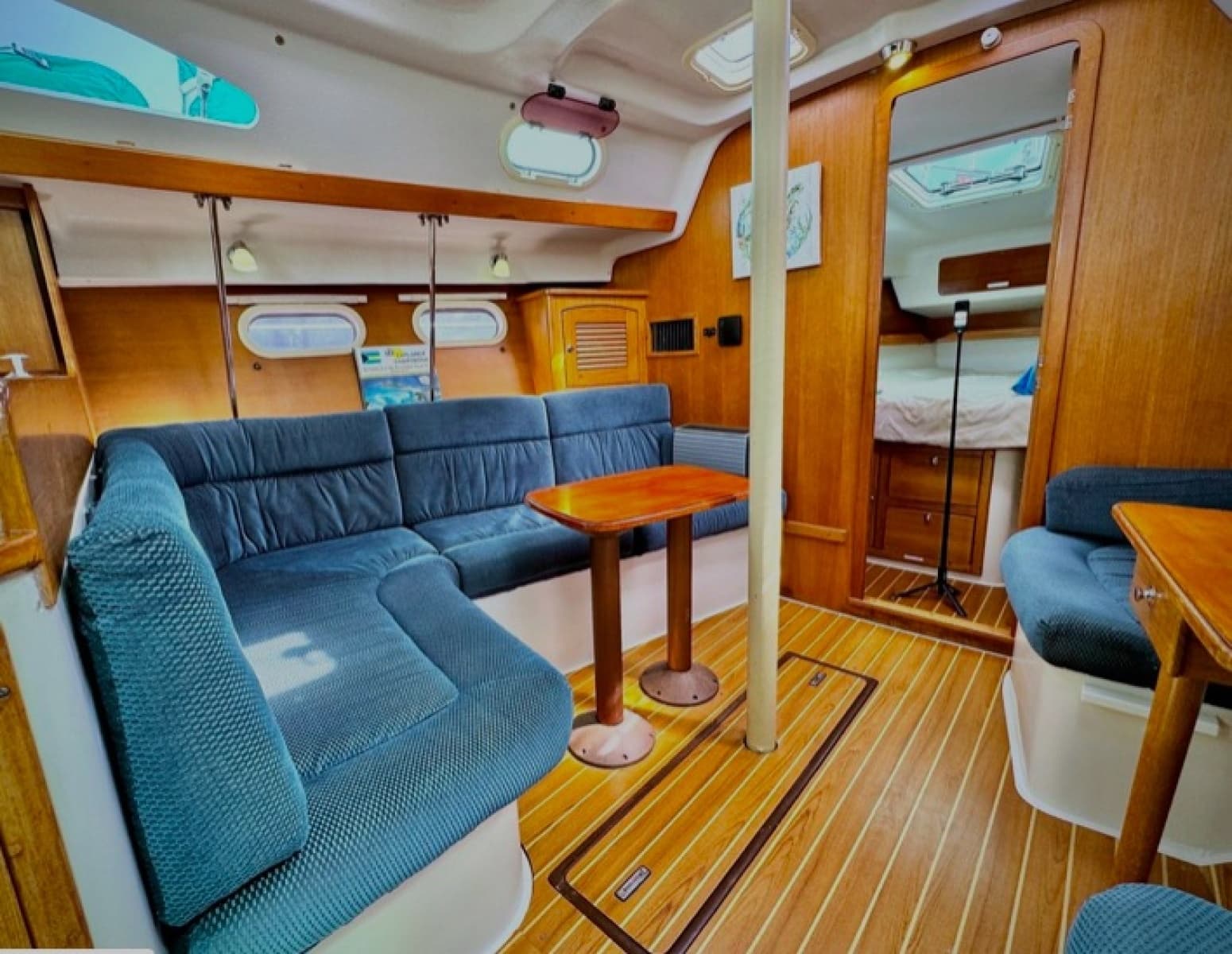 2004 Catalina 387