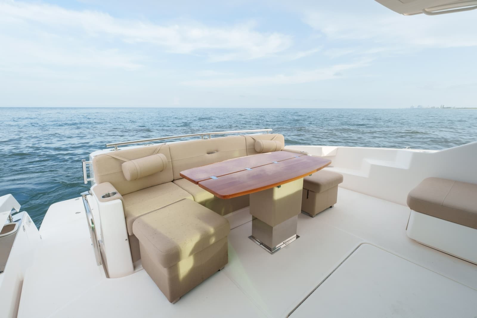 2017 Tiara Yachts C53 Coupe