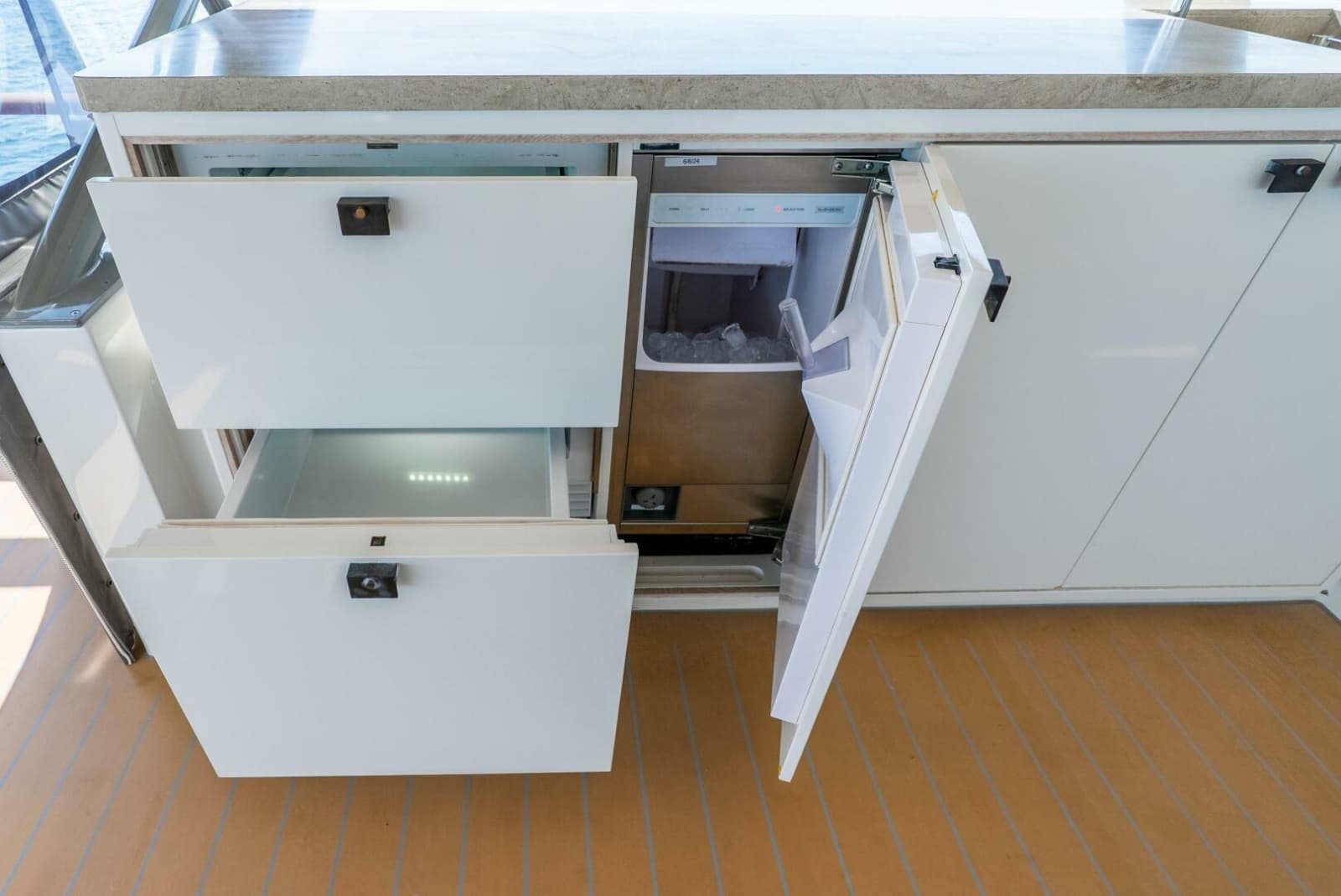 2019 Van der Valk LeVen 90