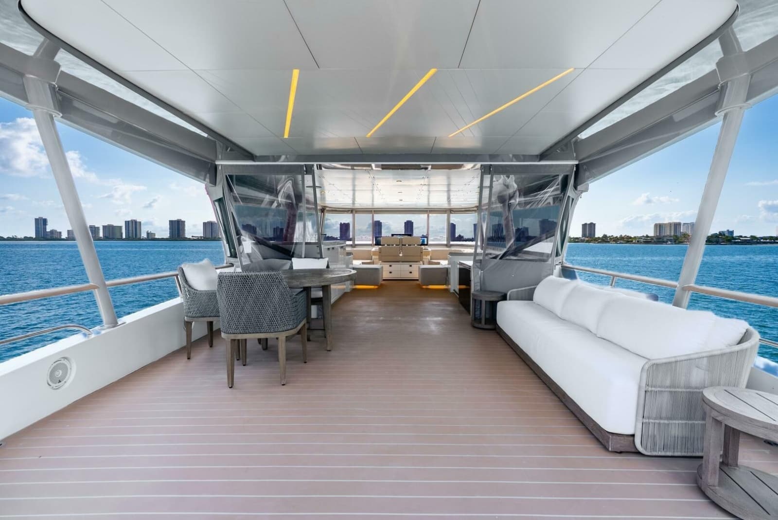 2019 Van der Valk LeVen 90