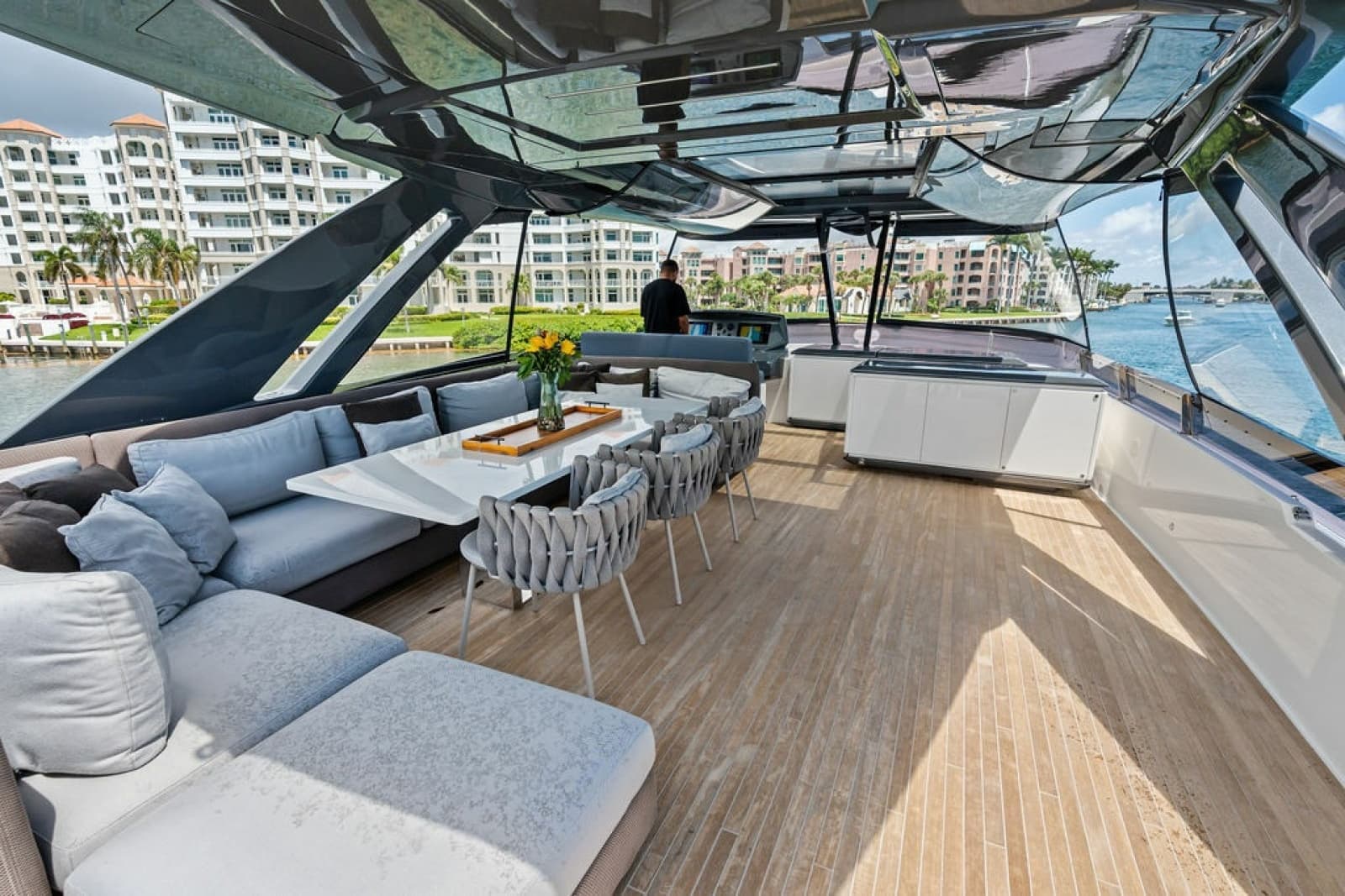 2018 Ferretti Yachts 850 Motoryacht