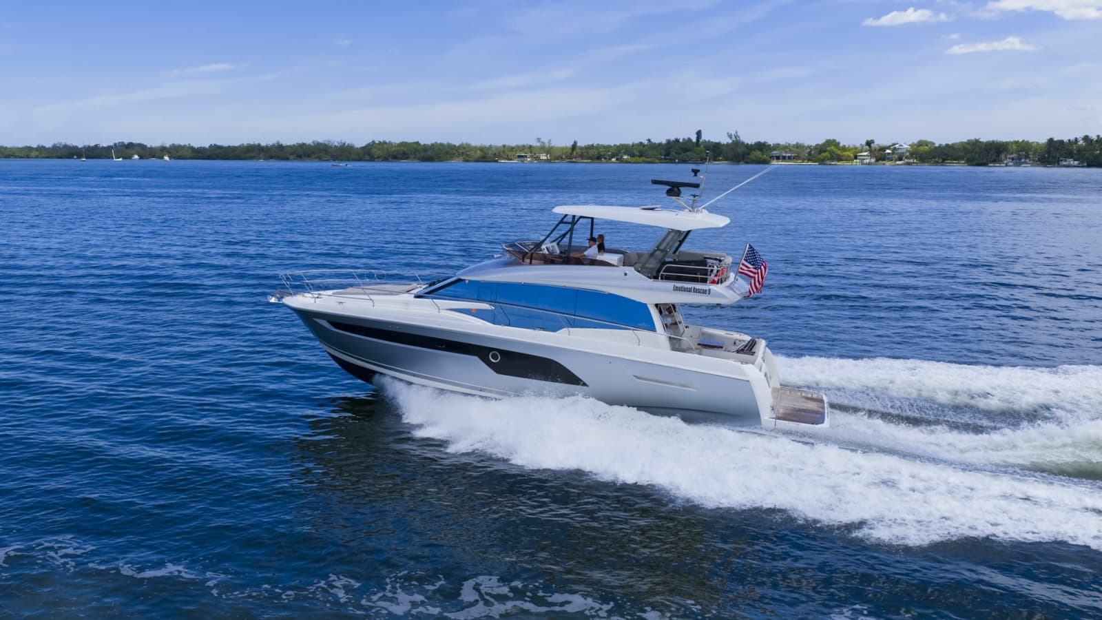 2022 Prestige 520 Fly