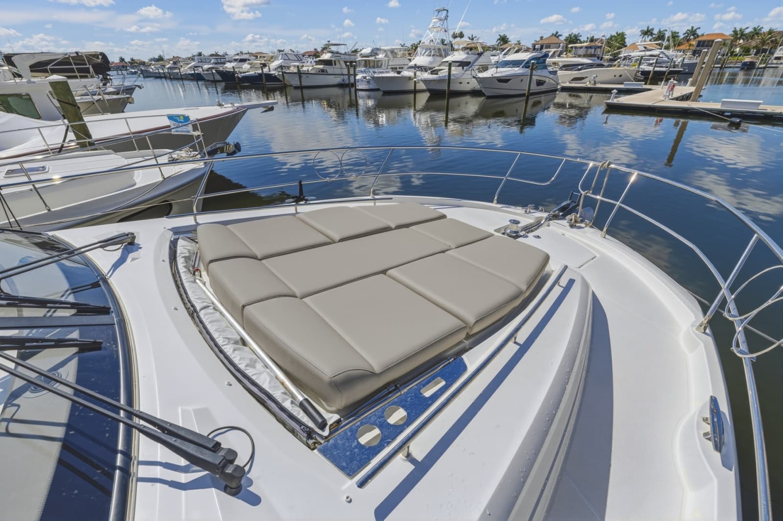 2022 Prestige 520 Fly