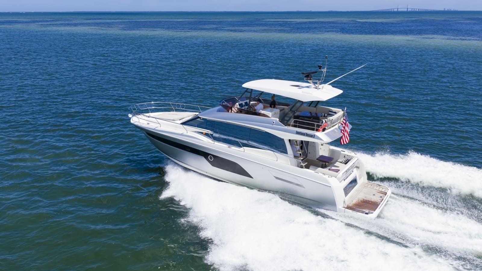 2022 Prestige 520 Fly