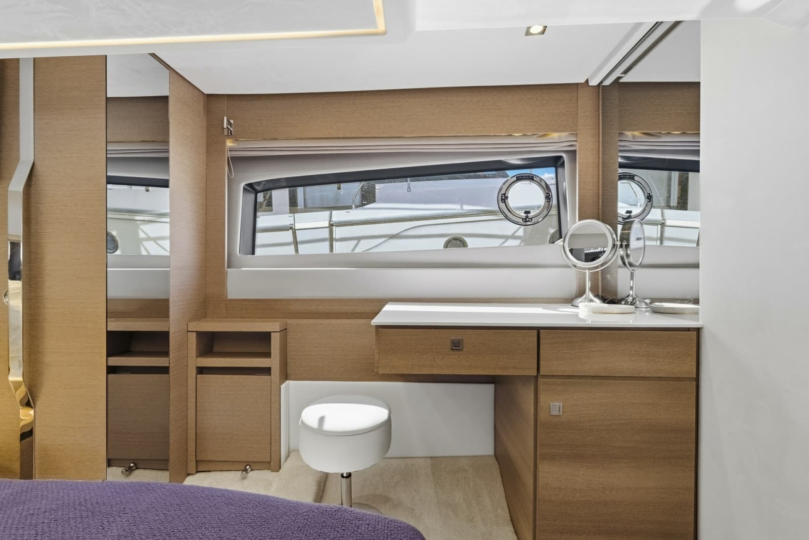 2022 Prestige 520 Fly