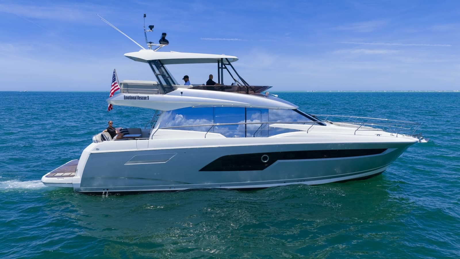 2022 Prestige 520 Fly