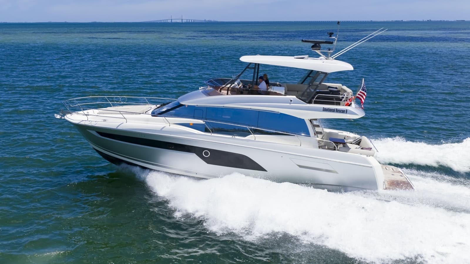 2022 Prestige 520 Fly