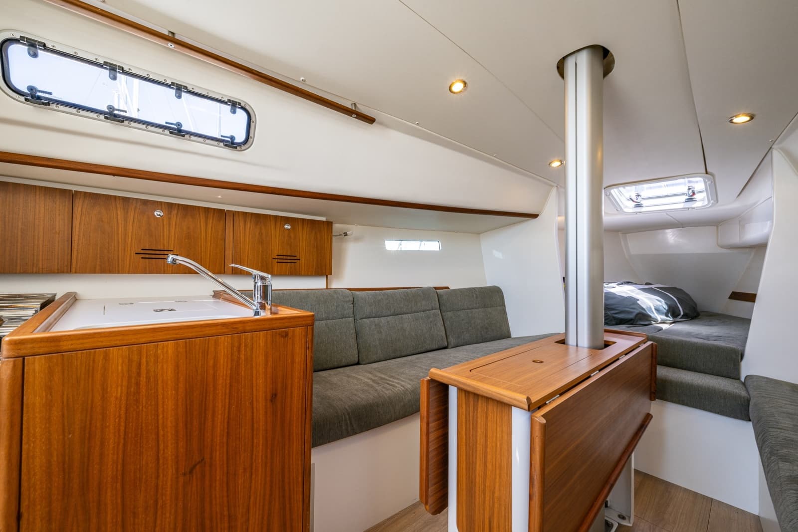 2018 J Boats J/97E