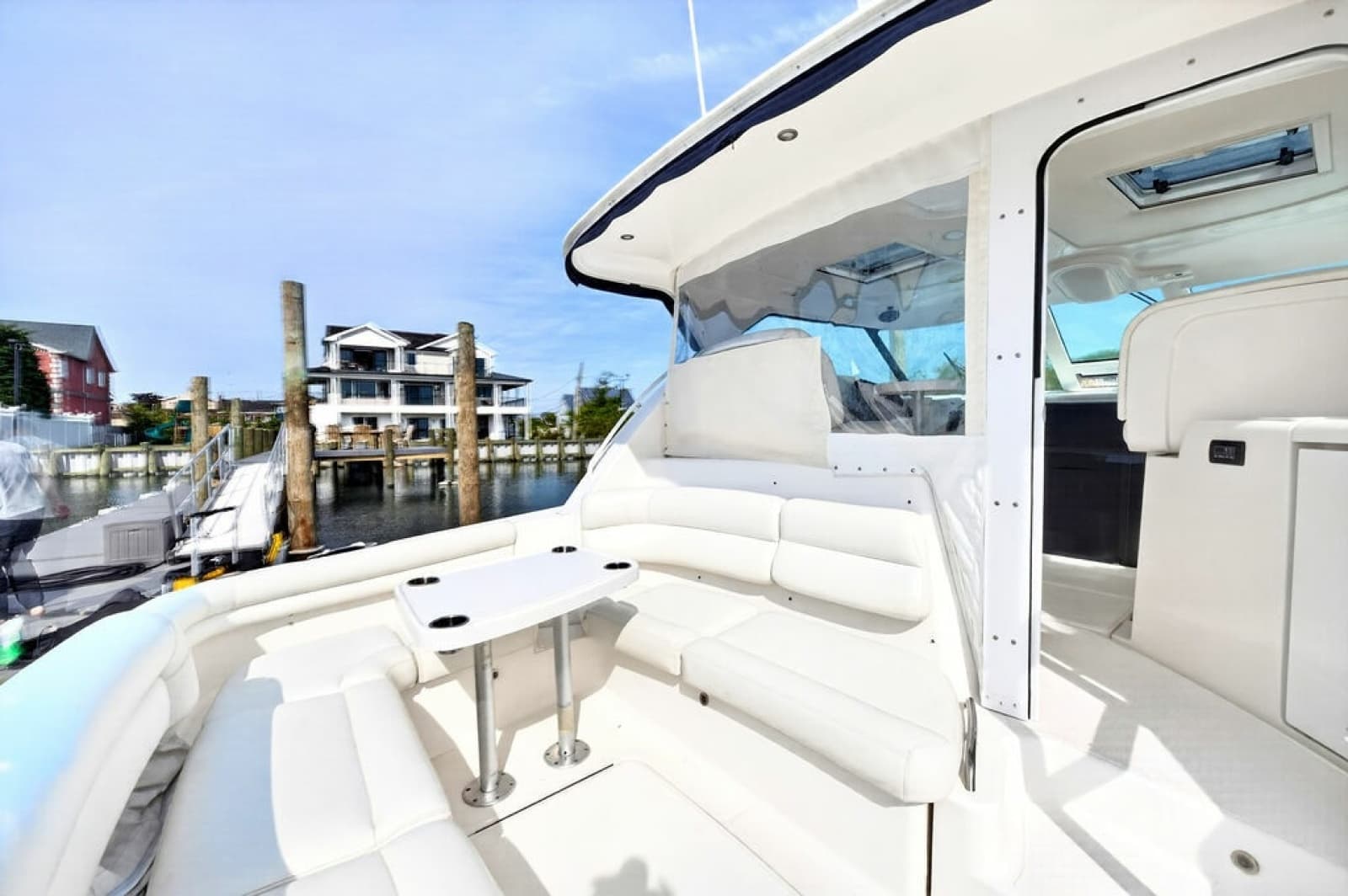 2006 Tiara Yachts 4300 Sovran