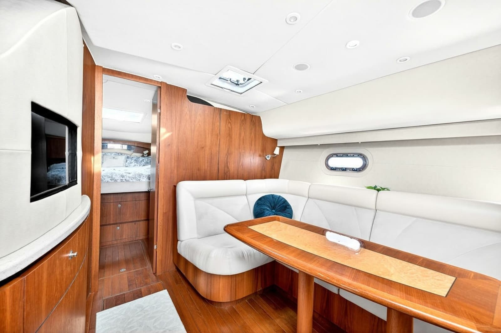 2006 Tiara Yachts 4300 Sovran
