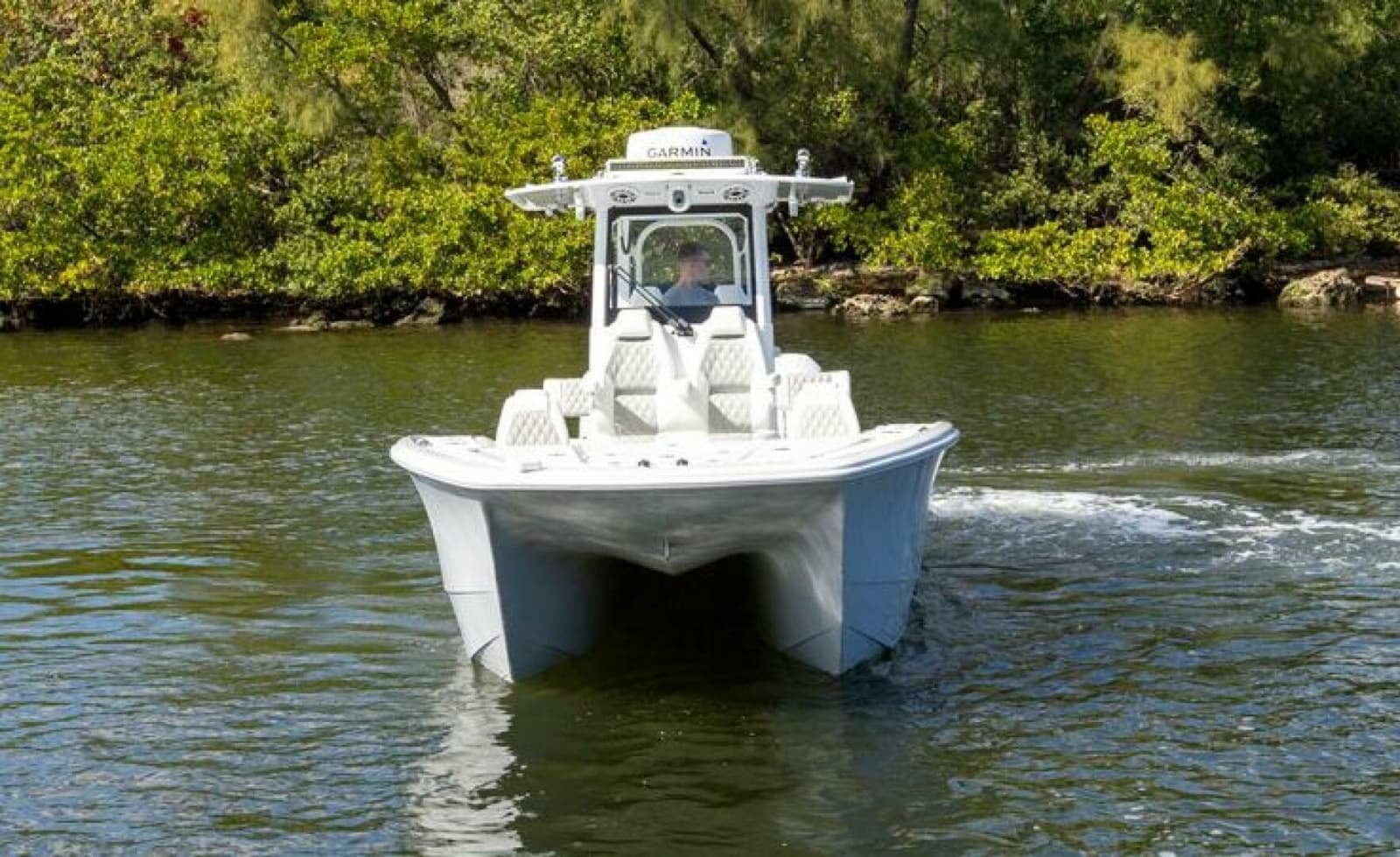 2023 Freeman 28 Bay Hybrid