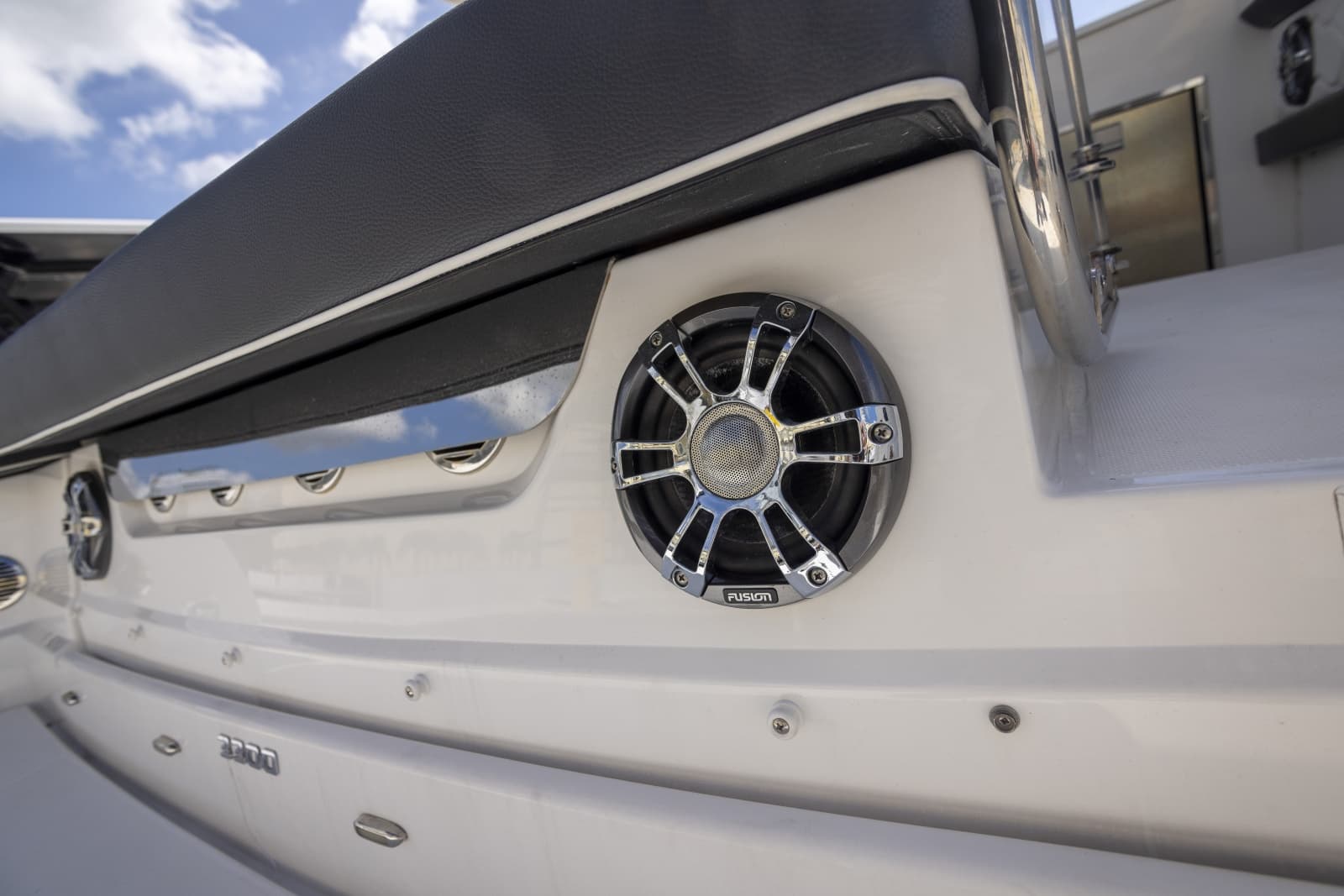 2023 Regal 3300