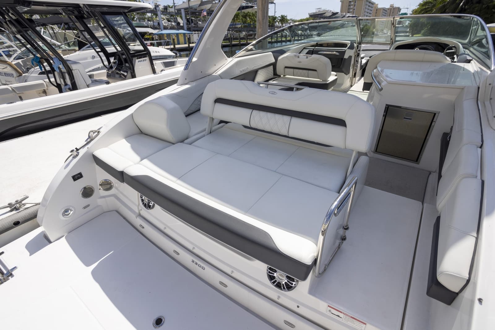 2023 Regal 3300
