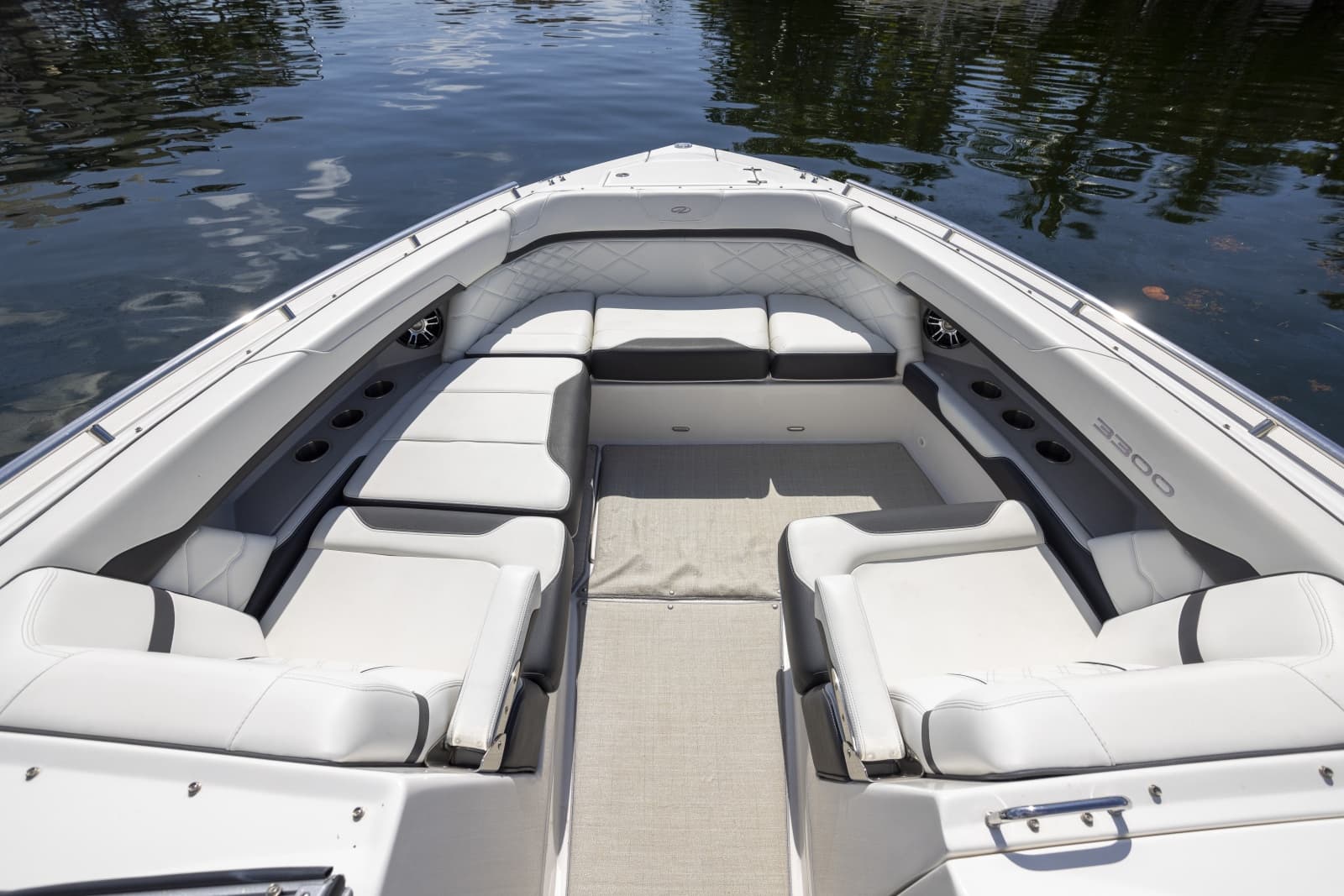 2023 Regal 3300
