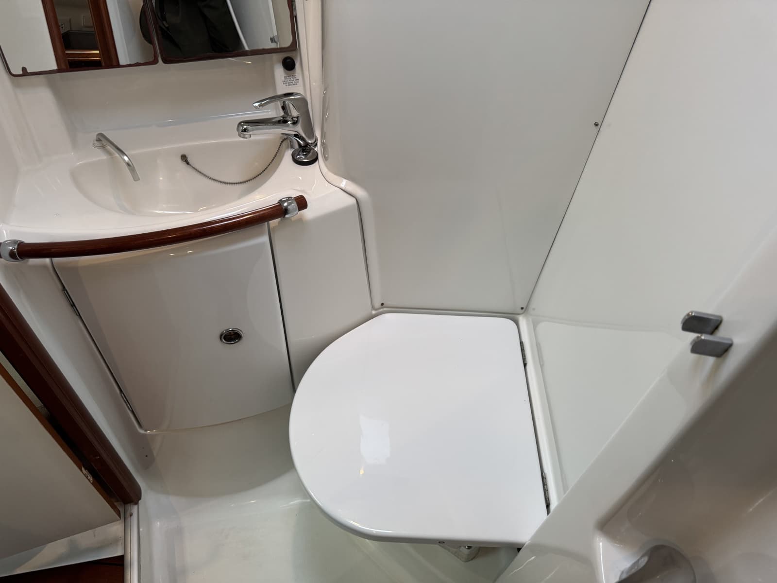 2004 Beneteau 423