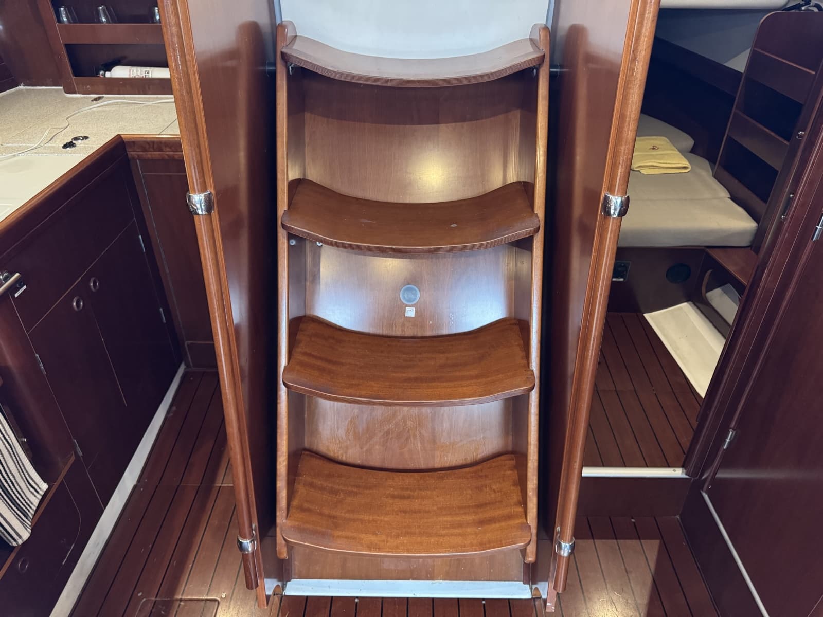 2004 Beneteau 423