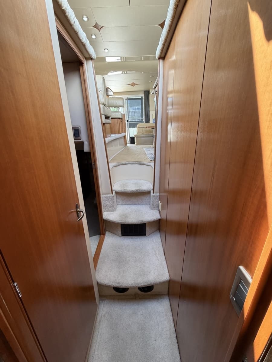 2004 Meridian 411