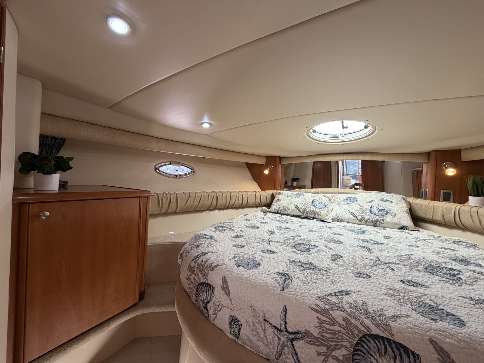 2004 Meridian 411