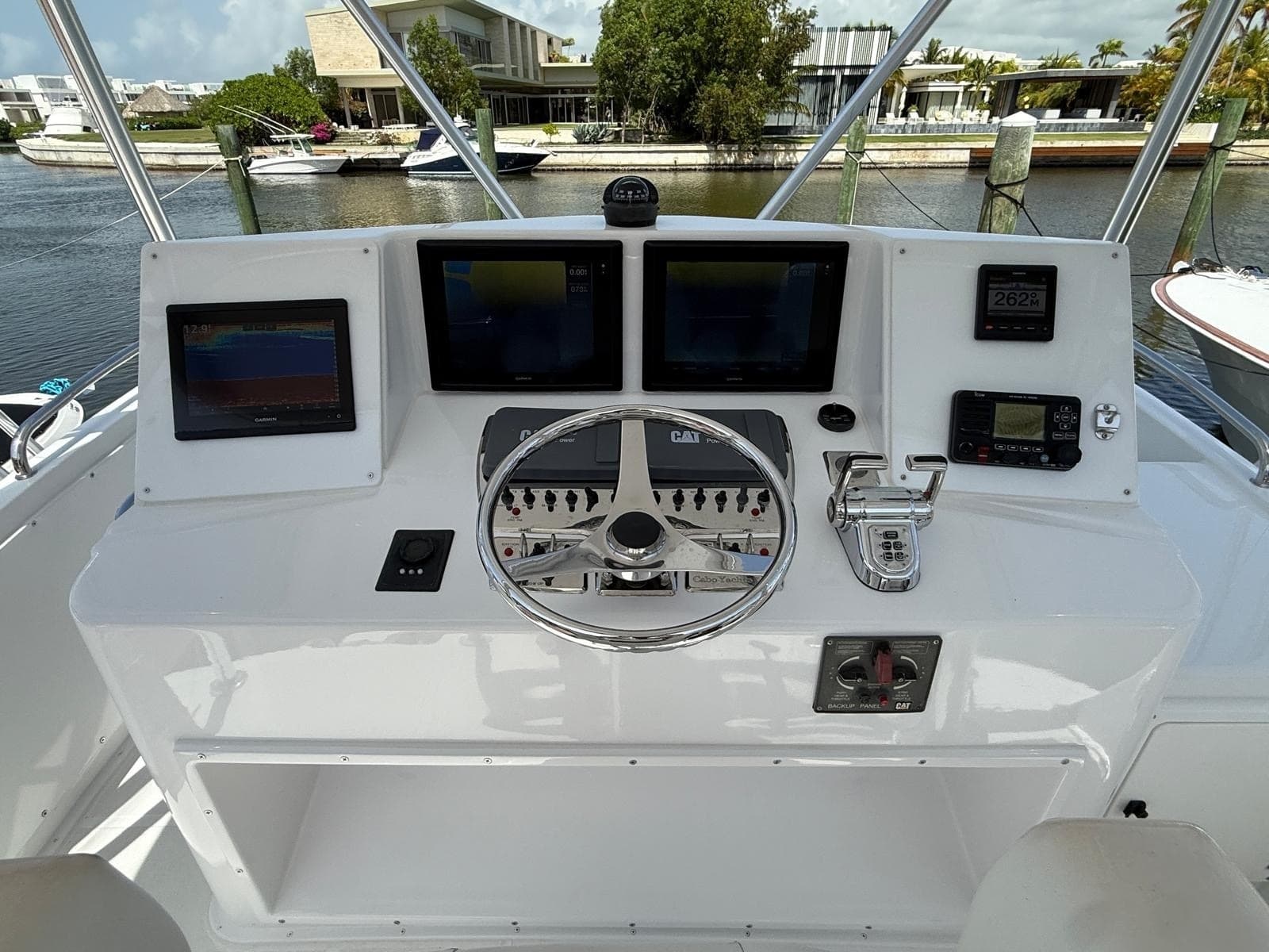 2005 Cabo 35 Flybridge