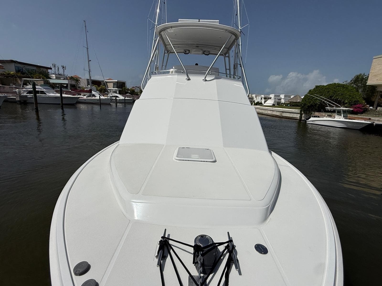 2005 Cabo 35 Flybridge