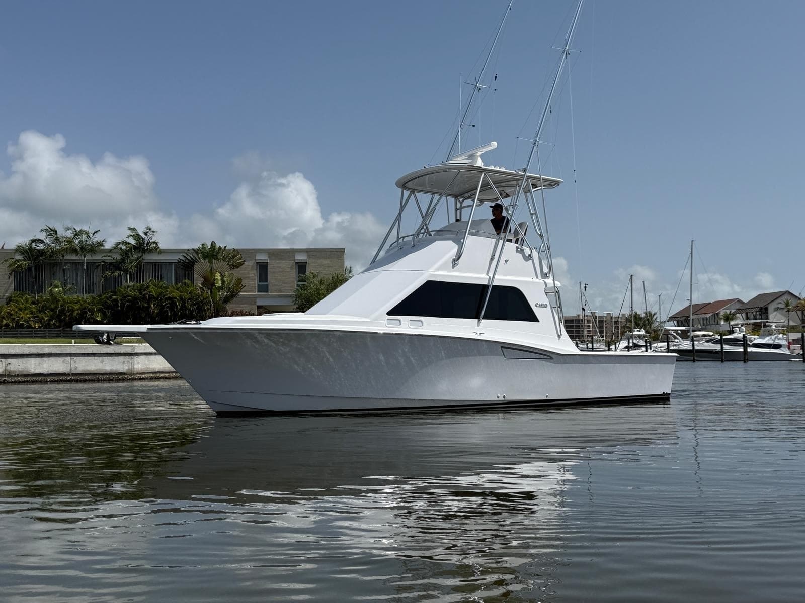 2005 Cabo 35 Flybridge