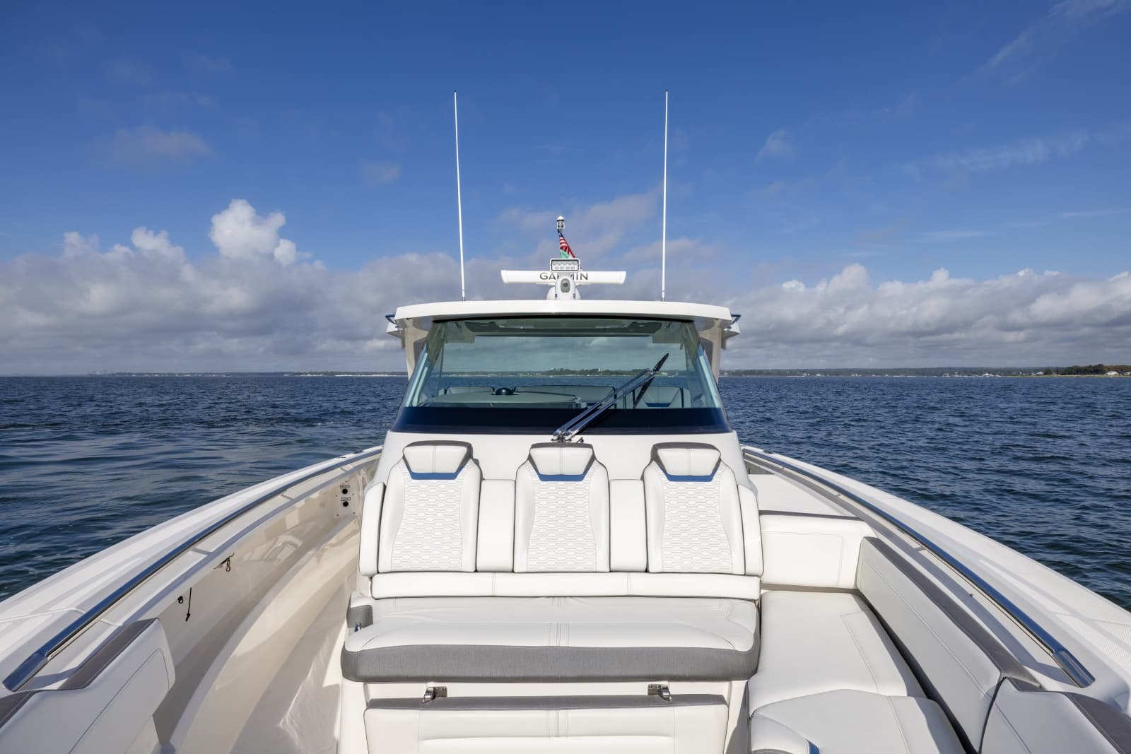 2021 Tiara Sport 
