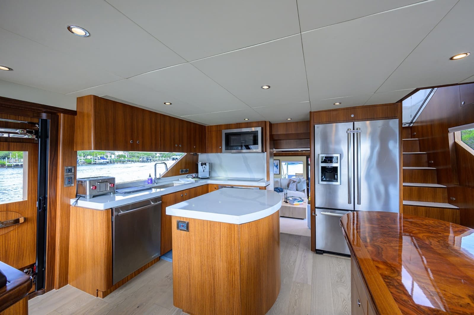 2016 Ocean Alexander 72 Pilothouse