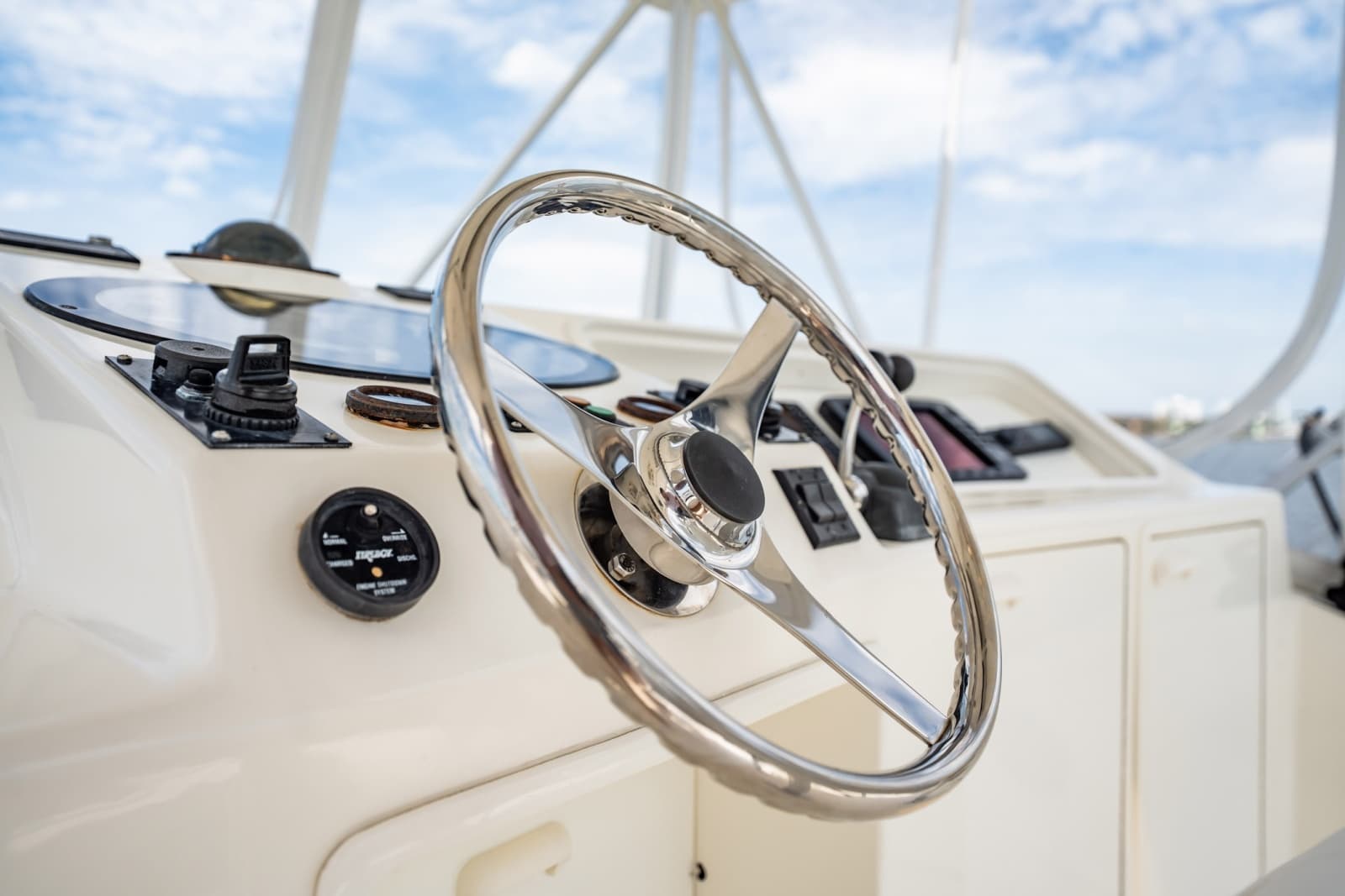 2000 Ocean Yachts 43 Super Sport